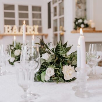laua dekoratsioonid valge temaatika